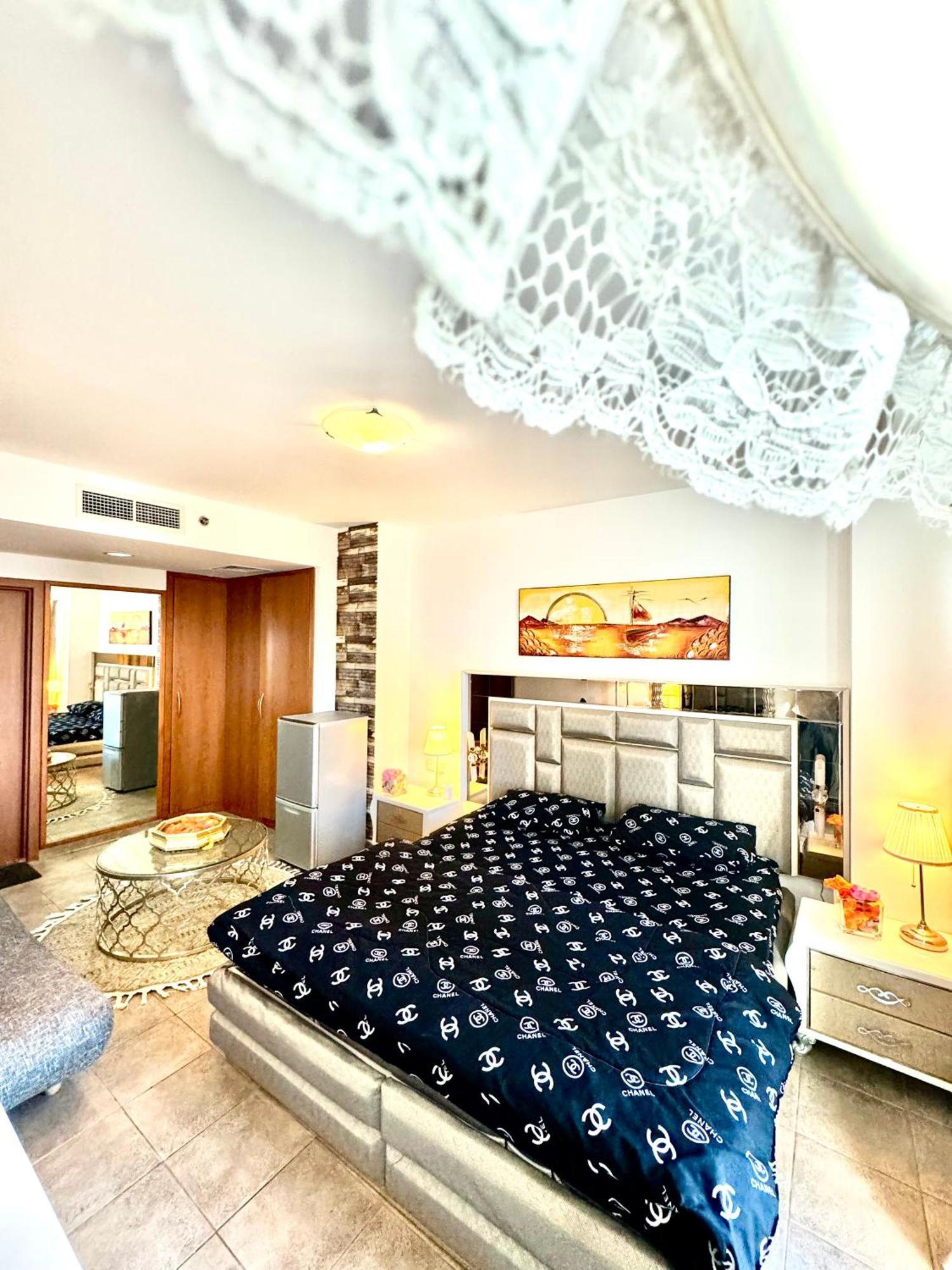 Travelers Backpackers Apartment ดูไบ ภายนอก รูปภาพ