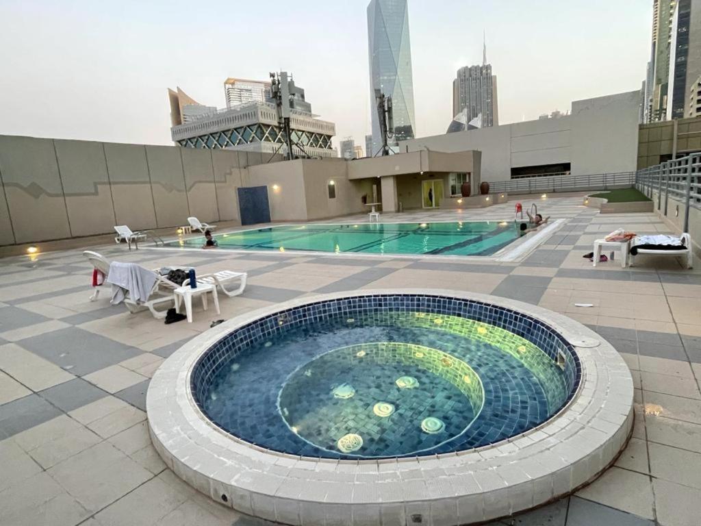 Travelers Backpackers Apartment ดูไบ ภายนอก รูปภาพ