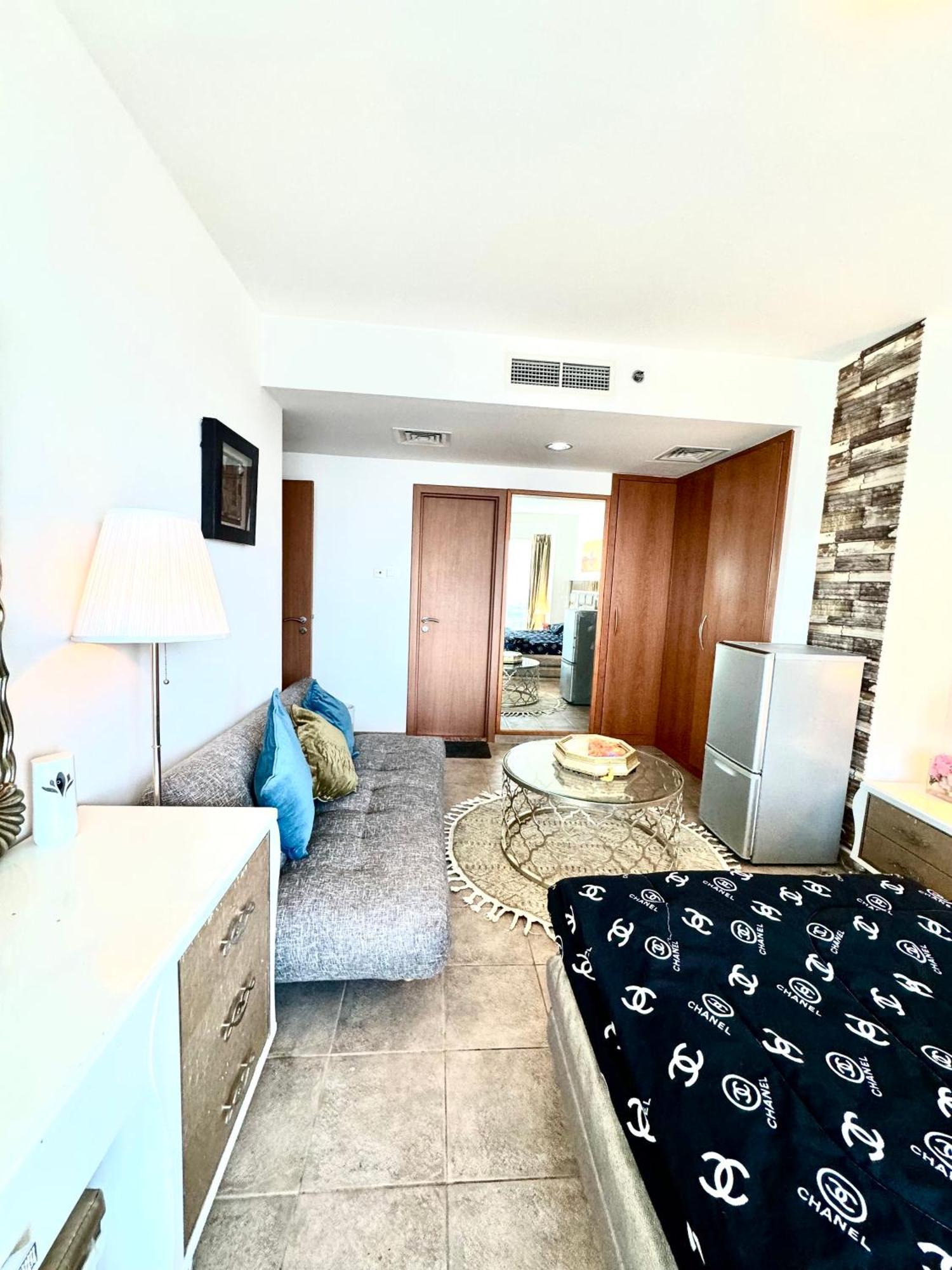 Travelers Backpackers Apartment ดูไบ ภายนอก รูปภาพ