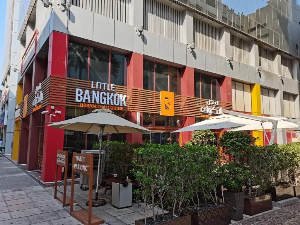 Travelers Backpackers Apartment ดูไบ ภายนอก รูปภาพ