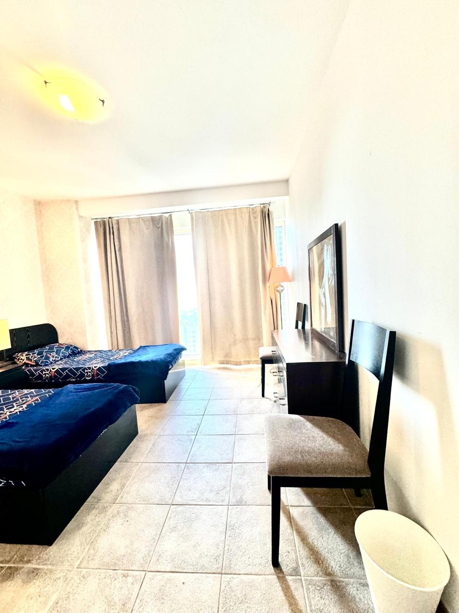 Travelers Backpackers Apartment ดูไบ ภายนอก รูปภาพ