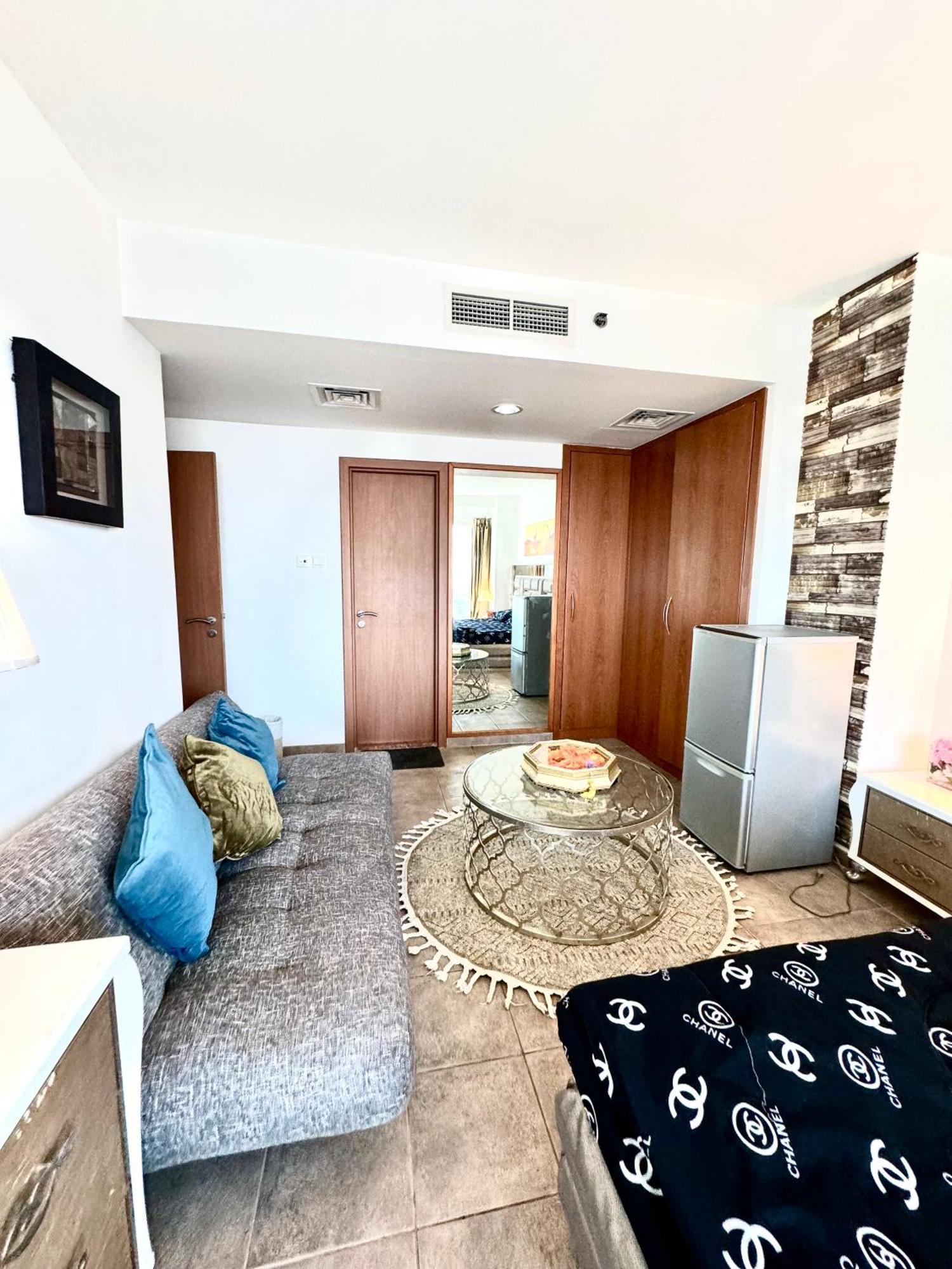 Travelers Backpackers Apartment ดูไบ ภายนอก รูปภาพ