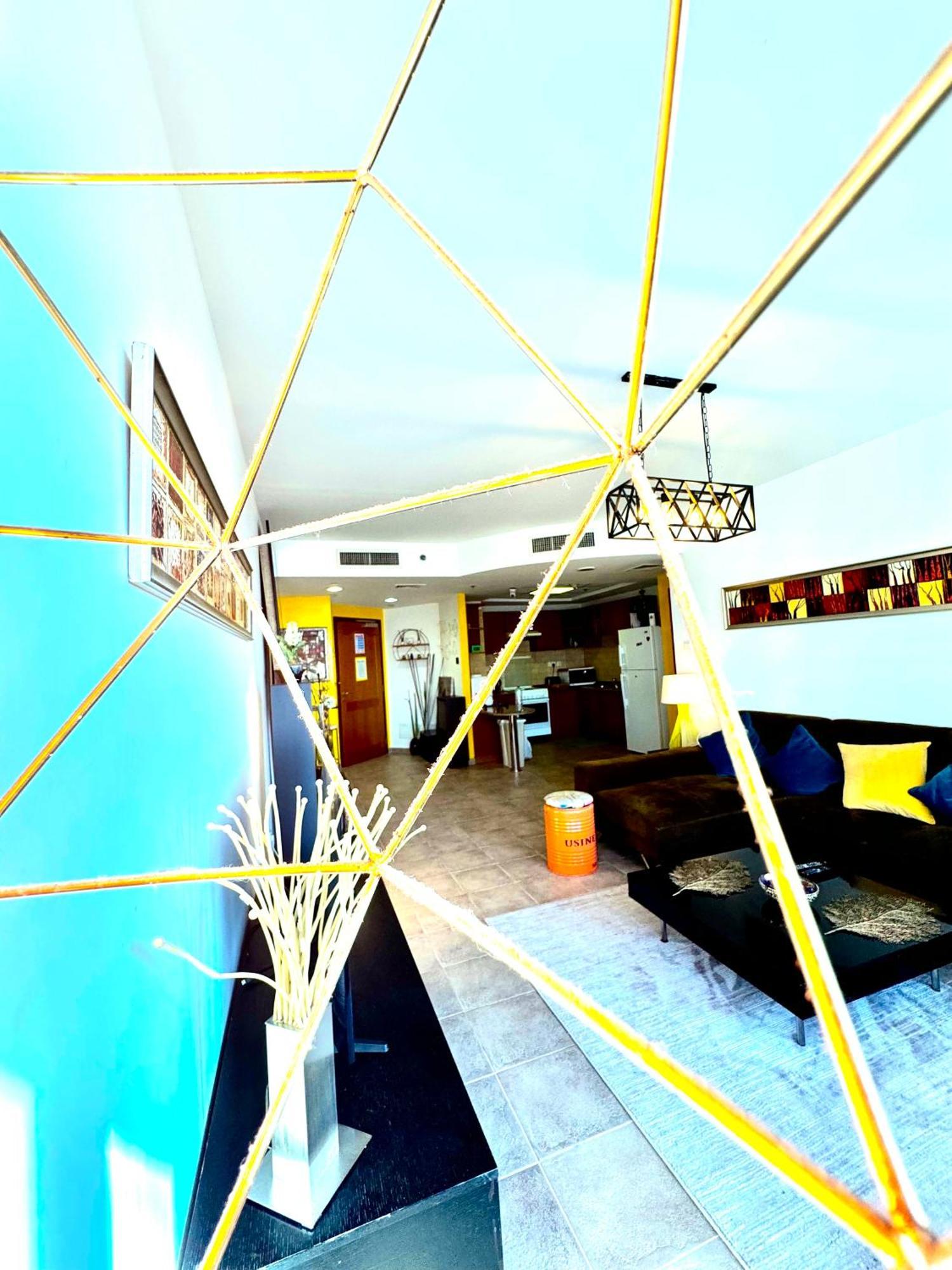 Travelers Backpackers Apartment ดูไบ ภายนอก รูปภาพ
