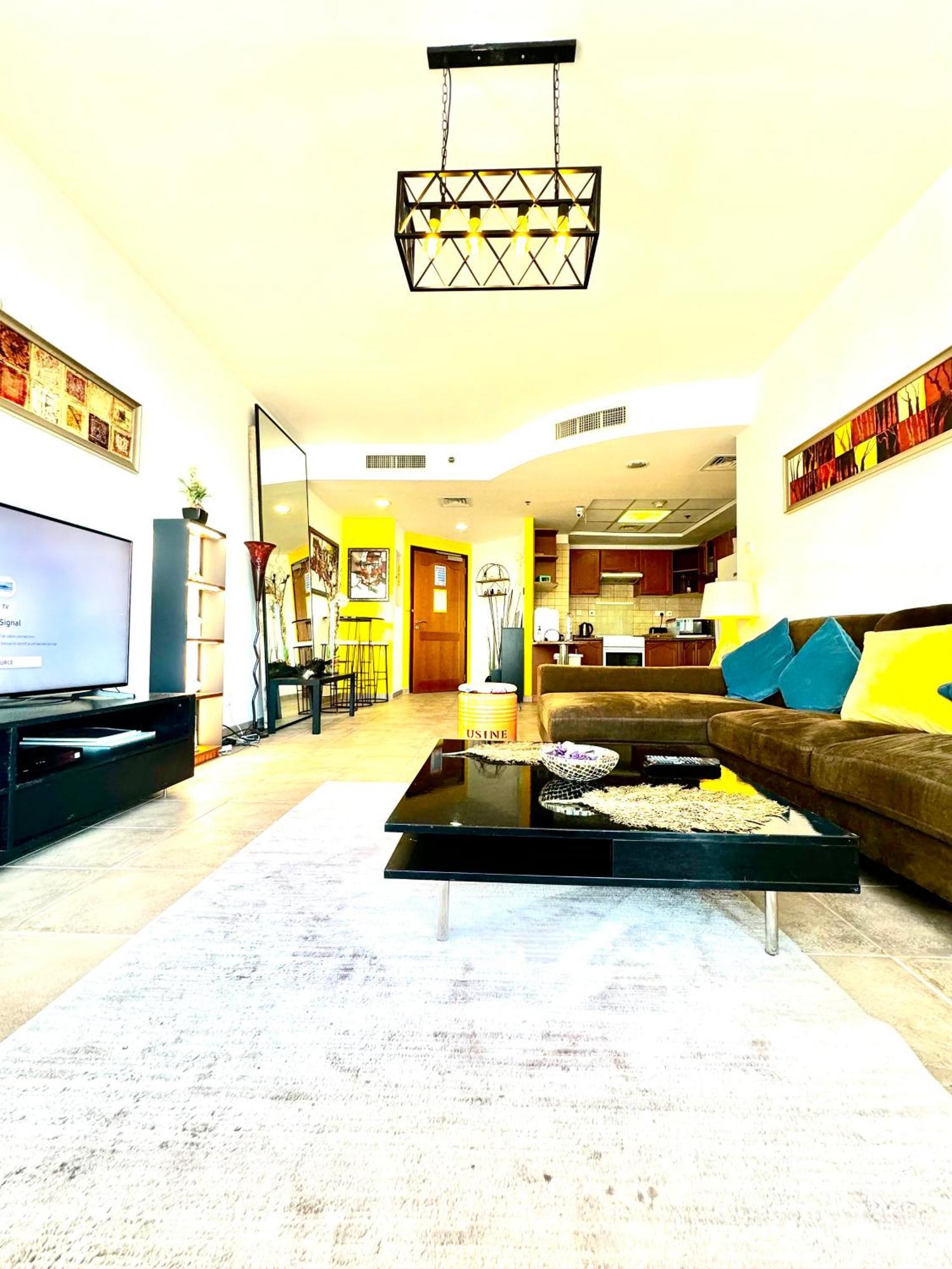 Travelers Backpackers Apartment ดูไบ ภายนอก รูปภาพ